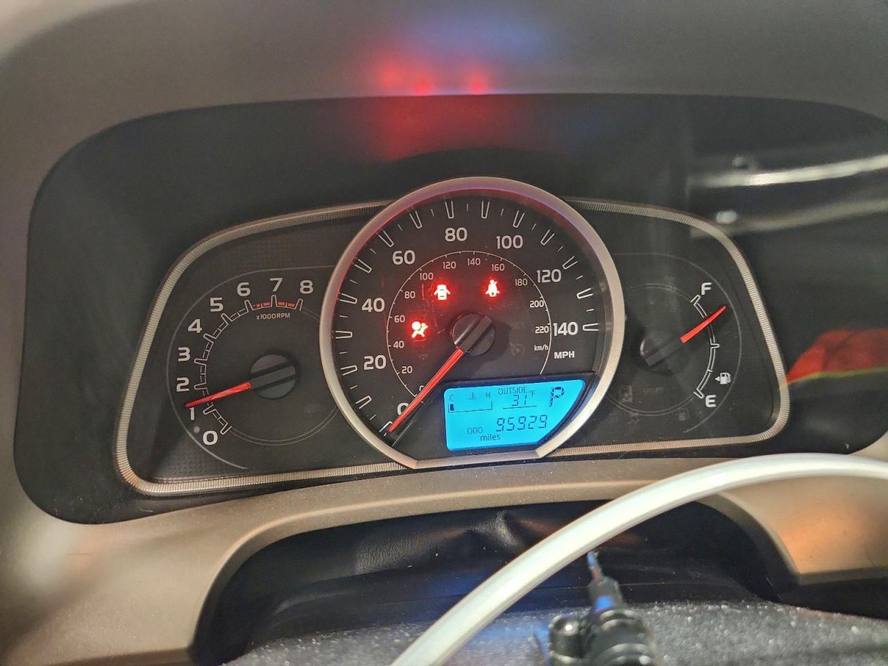 2014 TOYOTA RAV4 LE photo 9