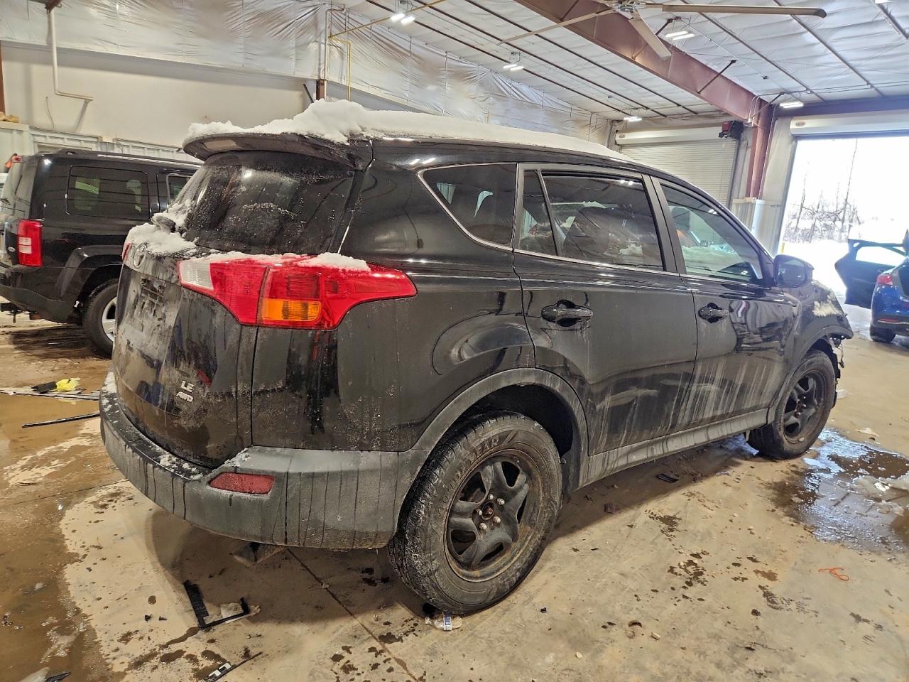 2014 TOYOTA RAV4 LE photo 3