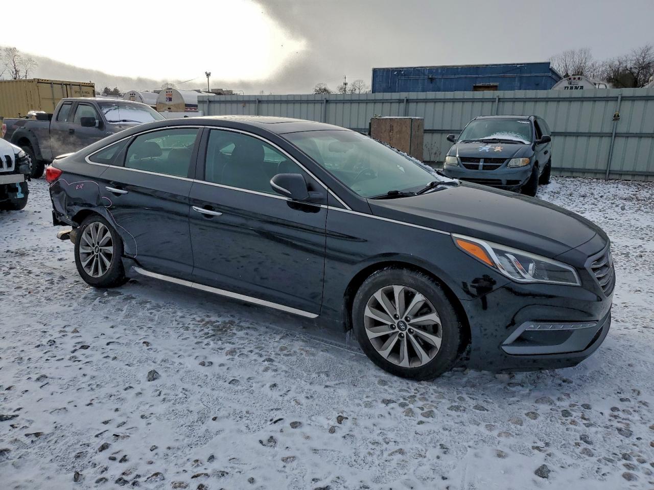 2017 HYUNDAI SONATA SPORT photo 4