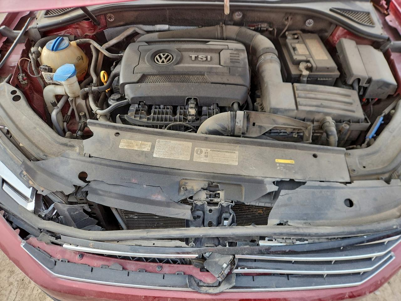 2017 VOLKSWAGEN PASSAT S photo 11
