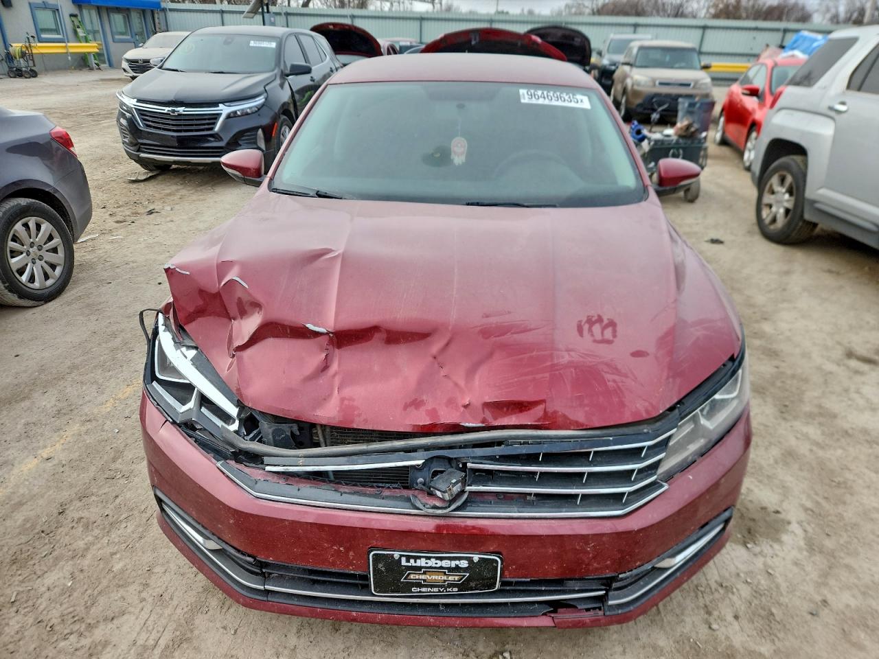2017 VOLKSWAGEN PASSAT S photo 5