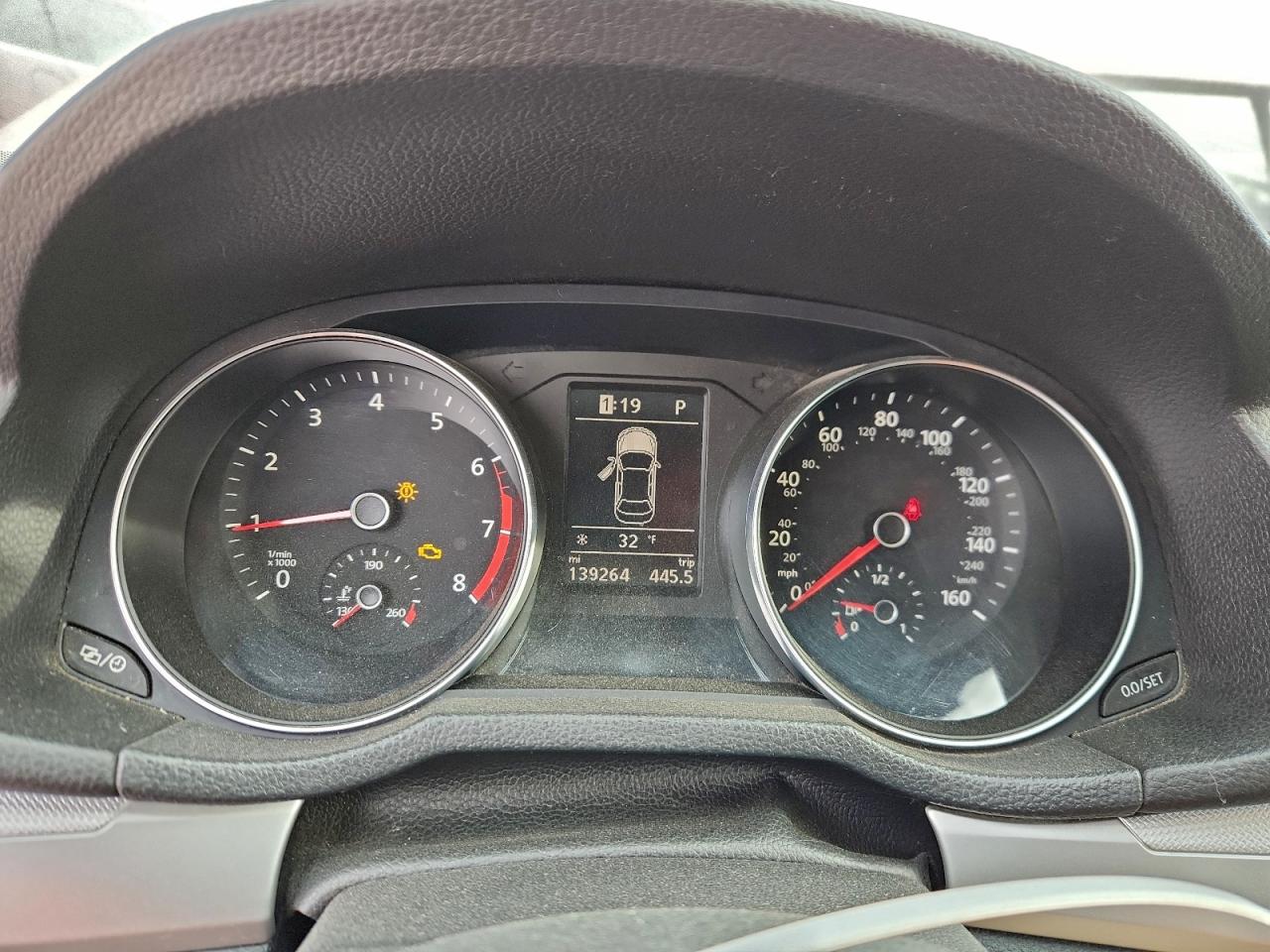 2017 VOLKSWAGEN PASSAT S photo 9