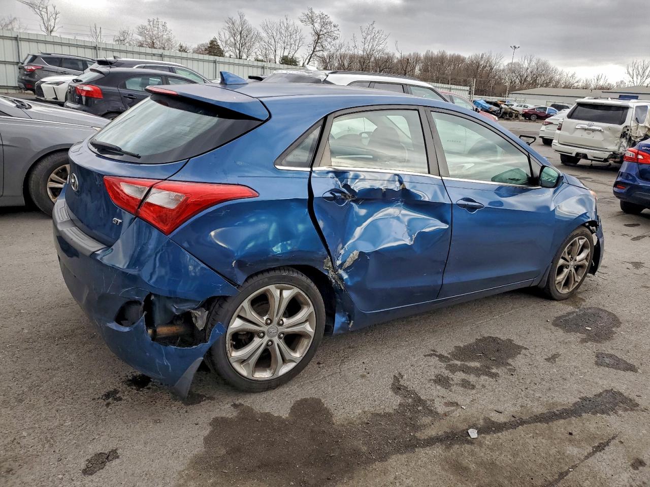 2013 HYUNDAI ELANTRA GT photo 3