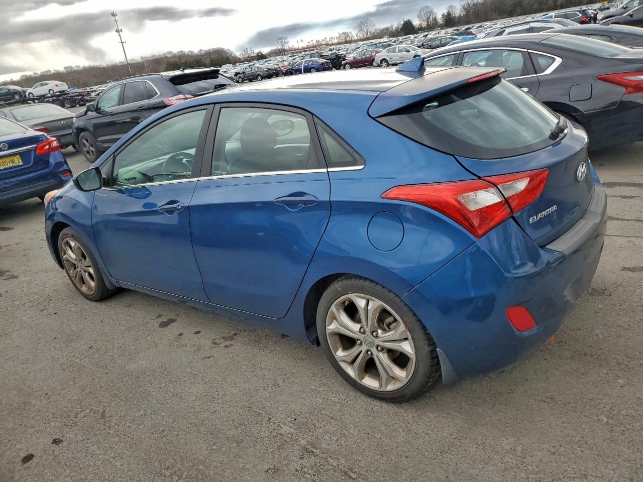 2013 HYUNDAI ELANTRA GT photo 2