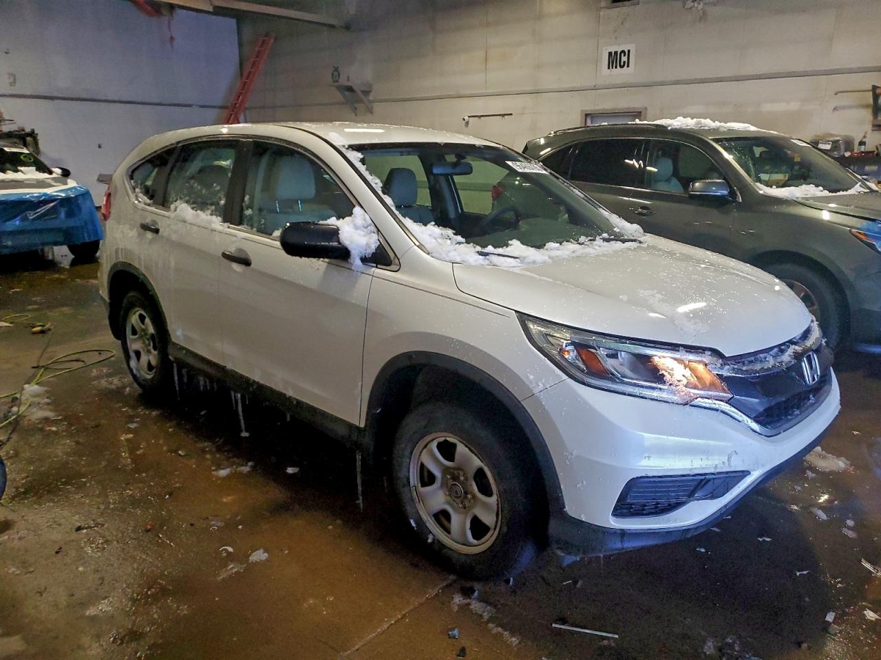 2016 HONDA CR-V LX photo 4