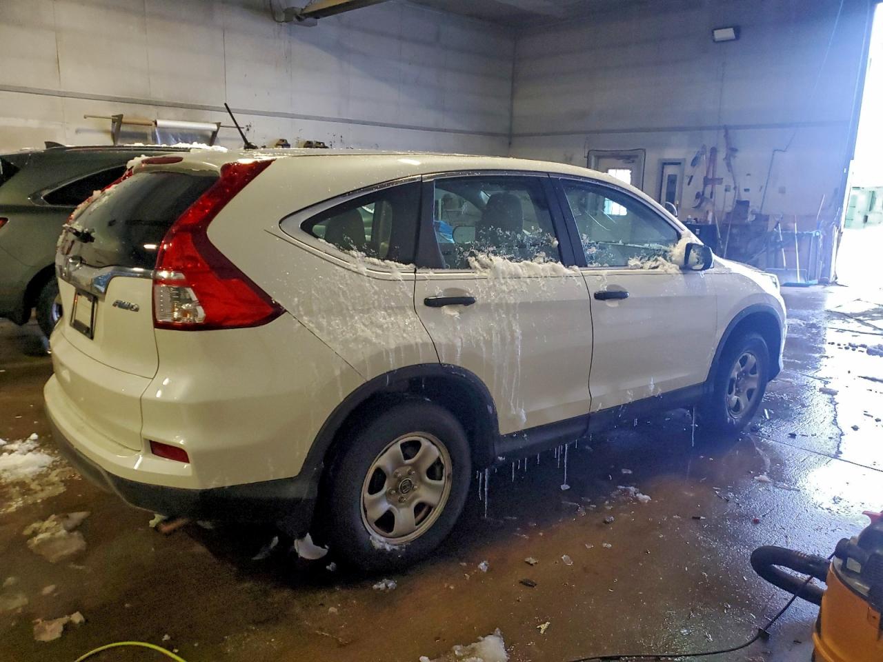 2016 HONDA CR-V LX photo 3