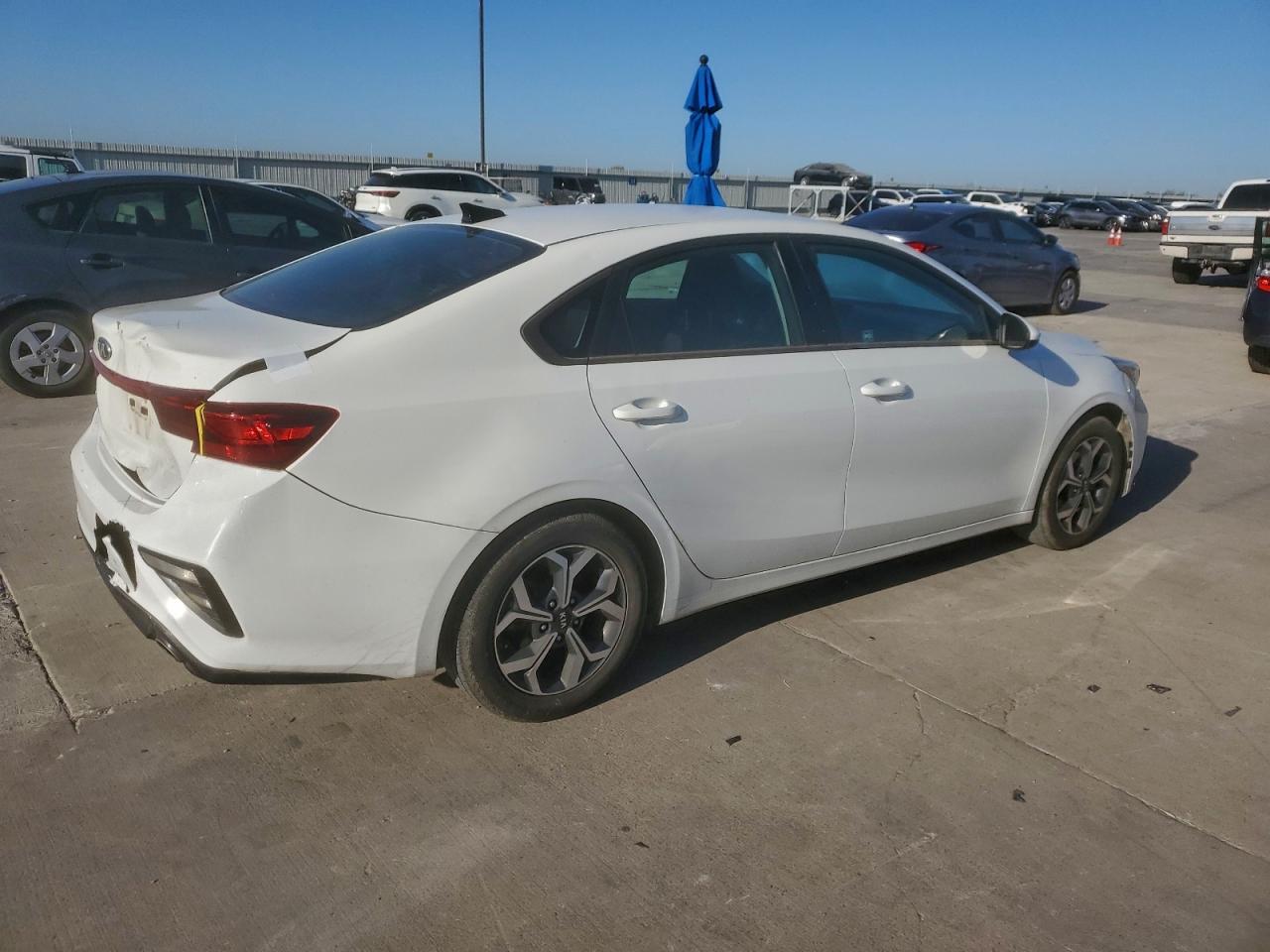 2021 KIA FORTE FE photo 3