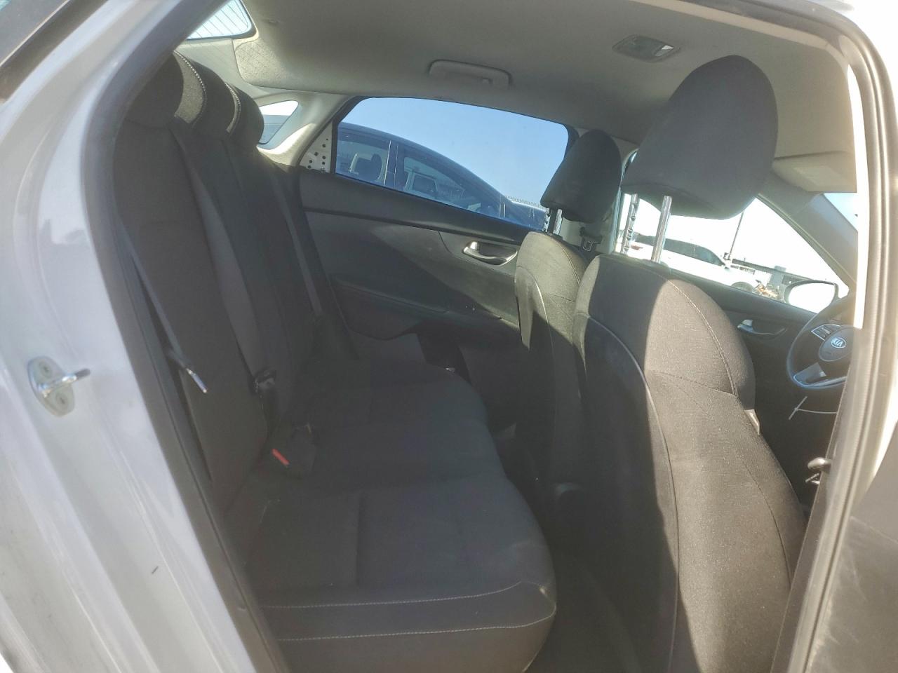 2021 KIA FORTE FE photo 10