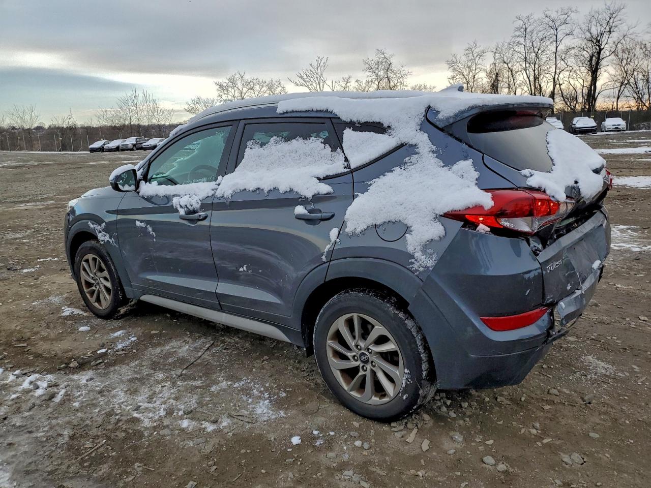 2018 HYUNDAI TUCSON SEL photo 2