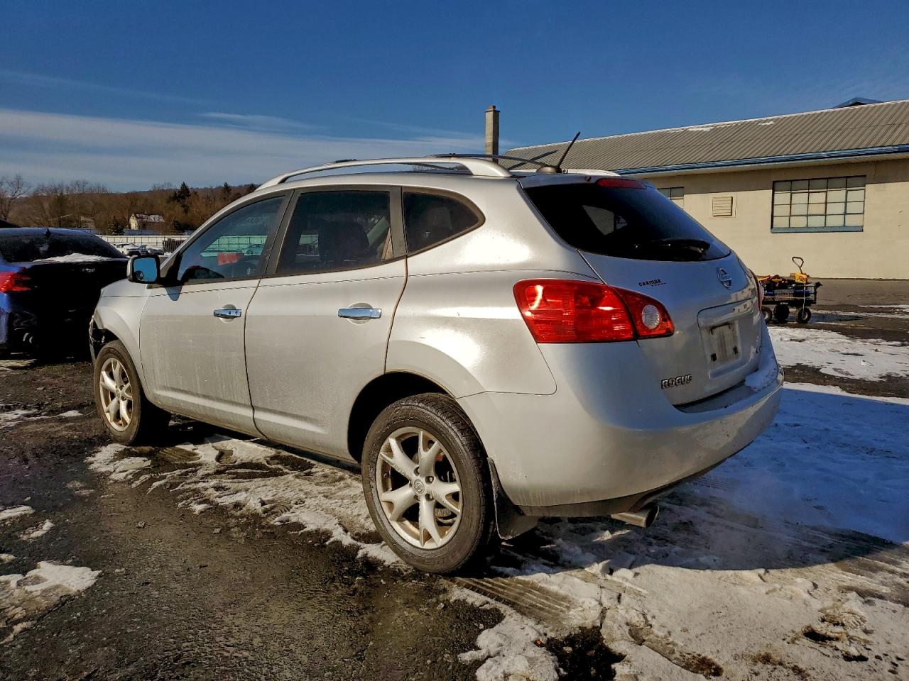 2010 NISSAN ROGUE S photo 2