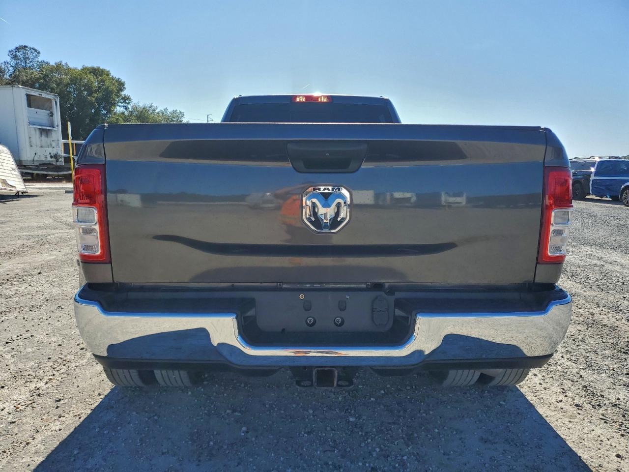 2021 RAM 3500 TRADESMAN photo 6