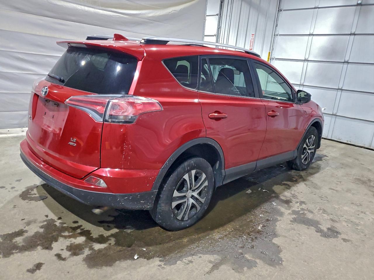 2017 TOYOTA RAV4 LE photo 3
