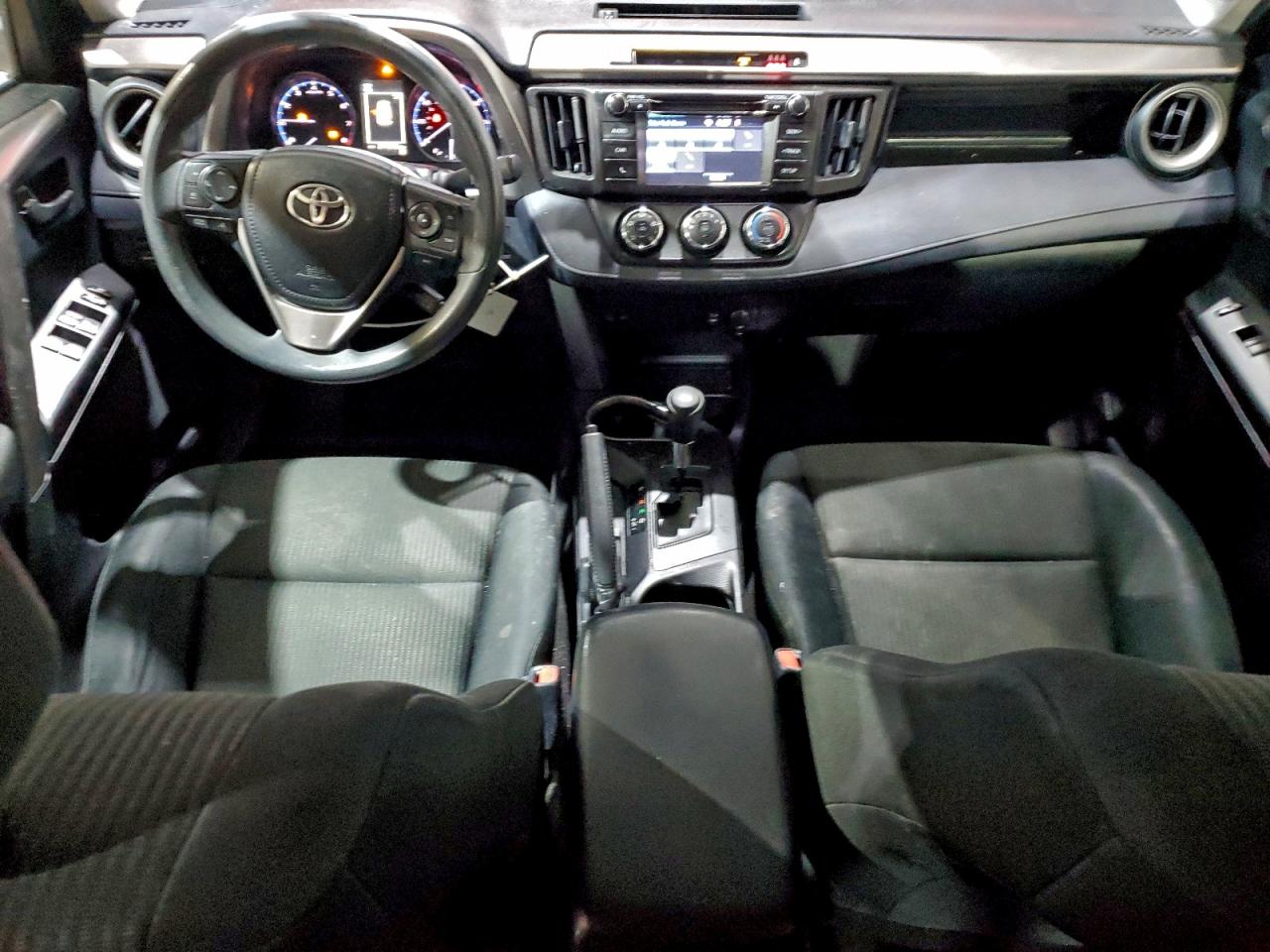 2017 TOYOTA RAV4 LE photo 8