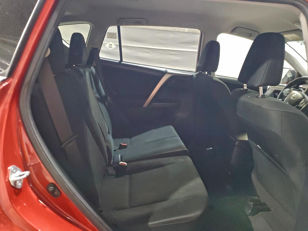 2017 TOYOTA RAV4 LE photo 11