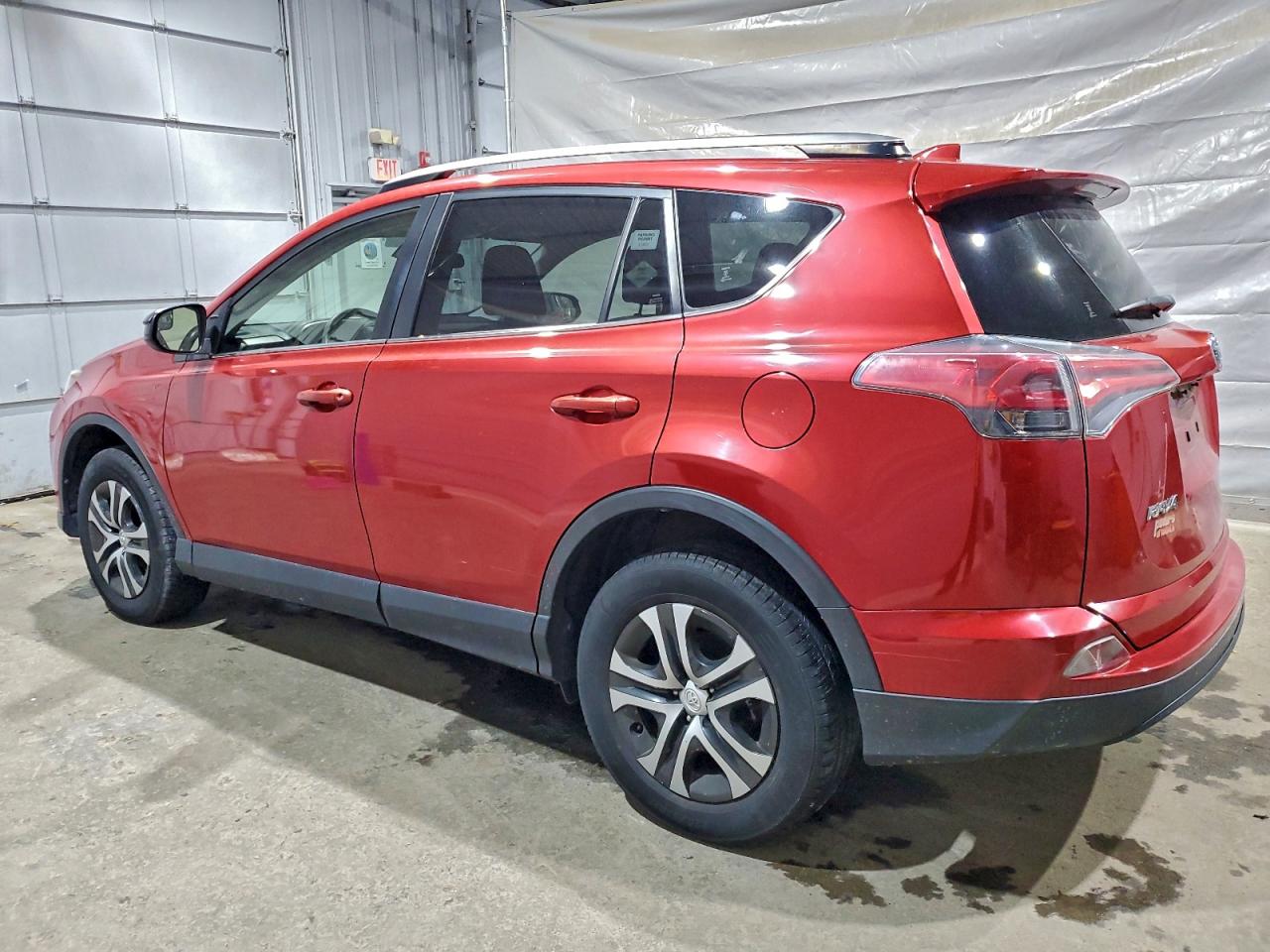 2017 TOYOTA RAV4 LE photo 2