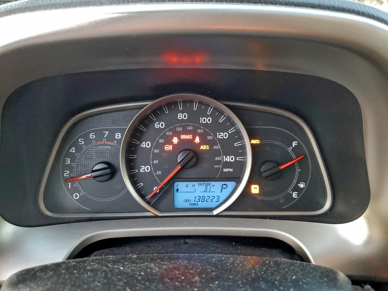 2013 TOYOTA RAV4 XLE photo 9