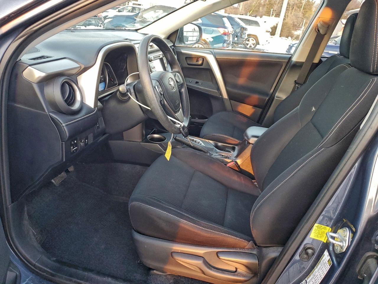 2013 TOYOTA RAV4 XLE photo 7