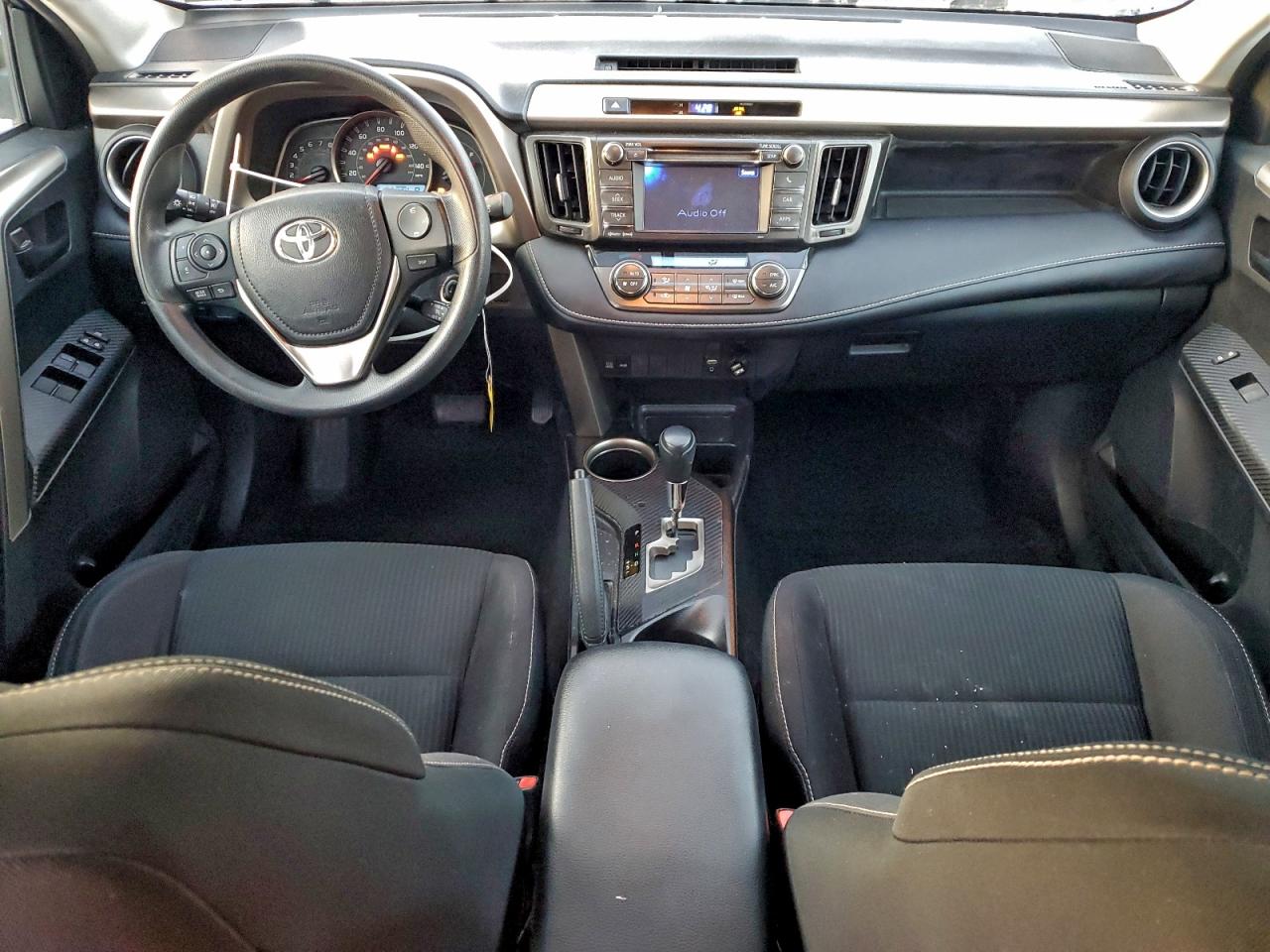 2013 TOYOTA RAV4 XLE photo 8