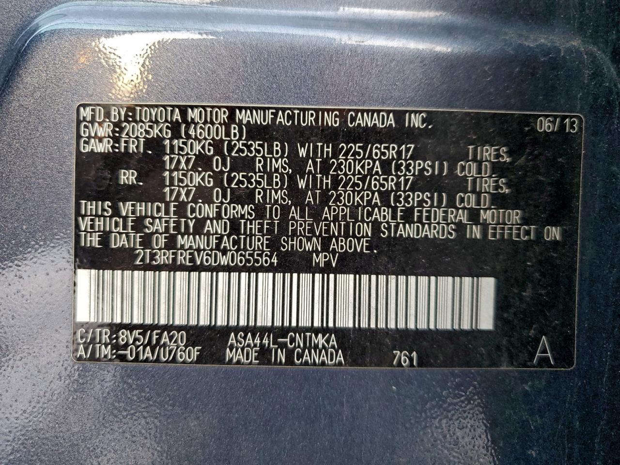 2013 TOYOTA RAV4 XLE photo 14