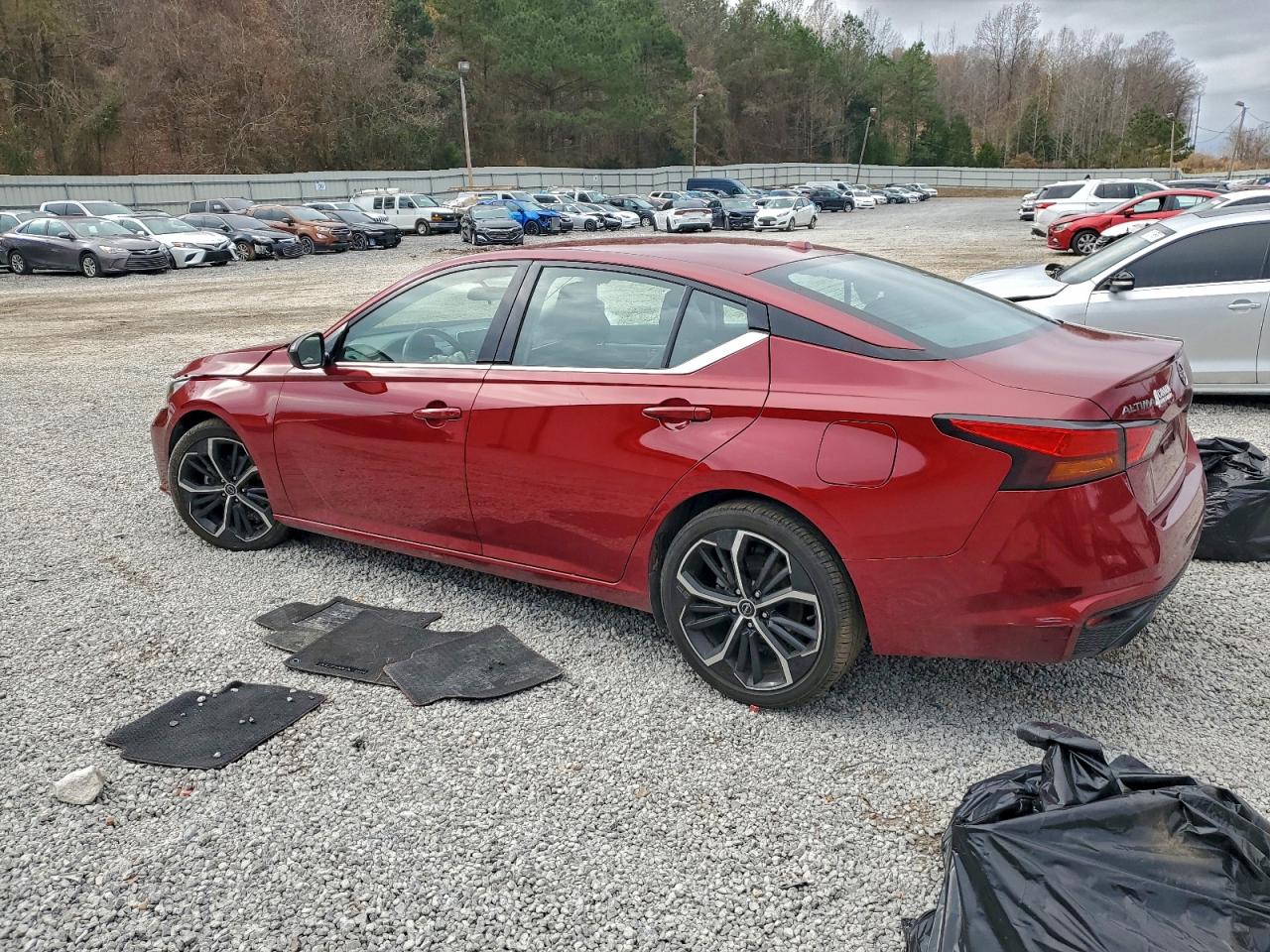 2024 NISSAN ALTIMA SR photo 2