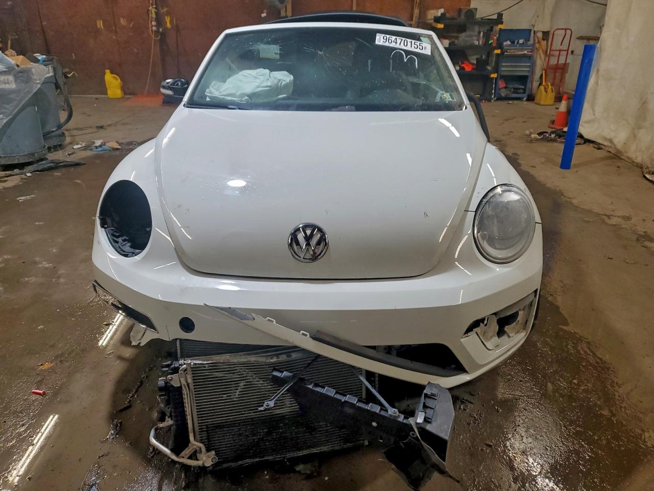 2018 VOLKSWAGEN BEETLE S photo 5