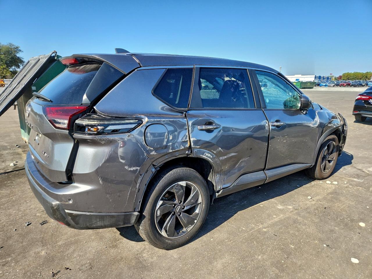 2024 NISSAN ROGUE SV photo 3