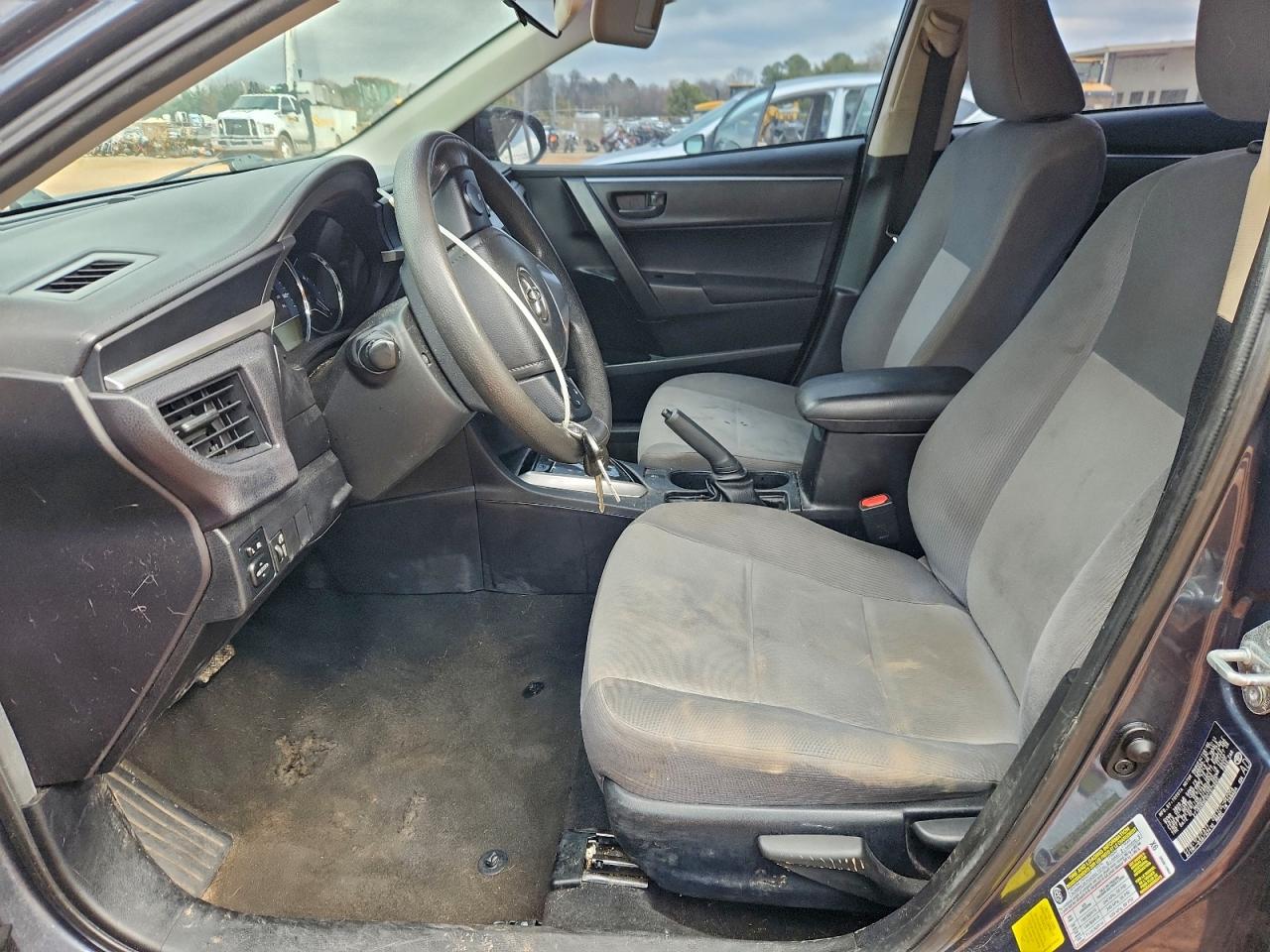 2014 TOYOTA COROLLA L photo 7