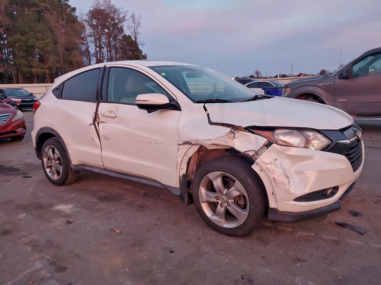 2016 HONDA HR-V EX photo 4