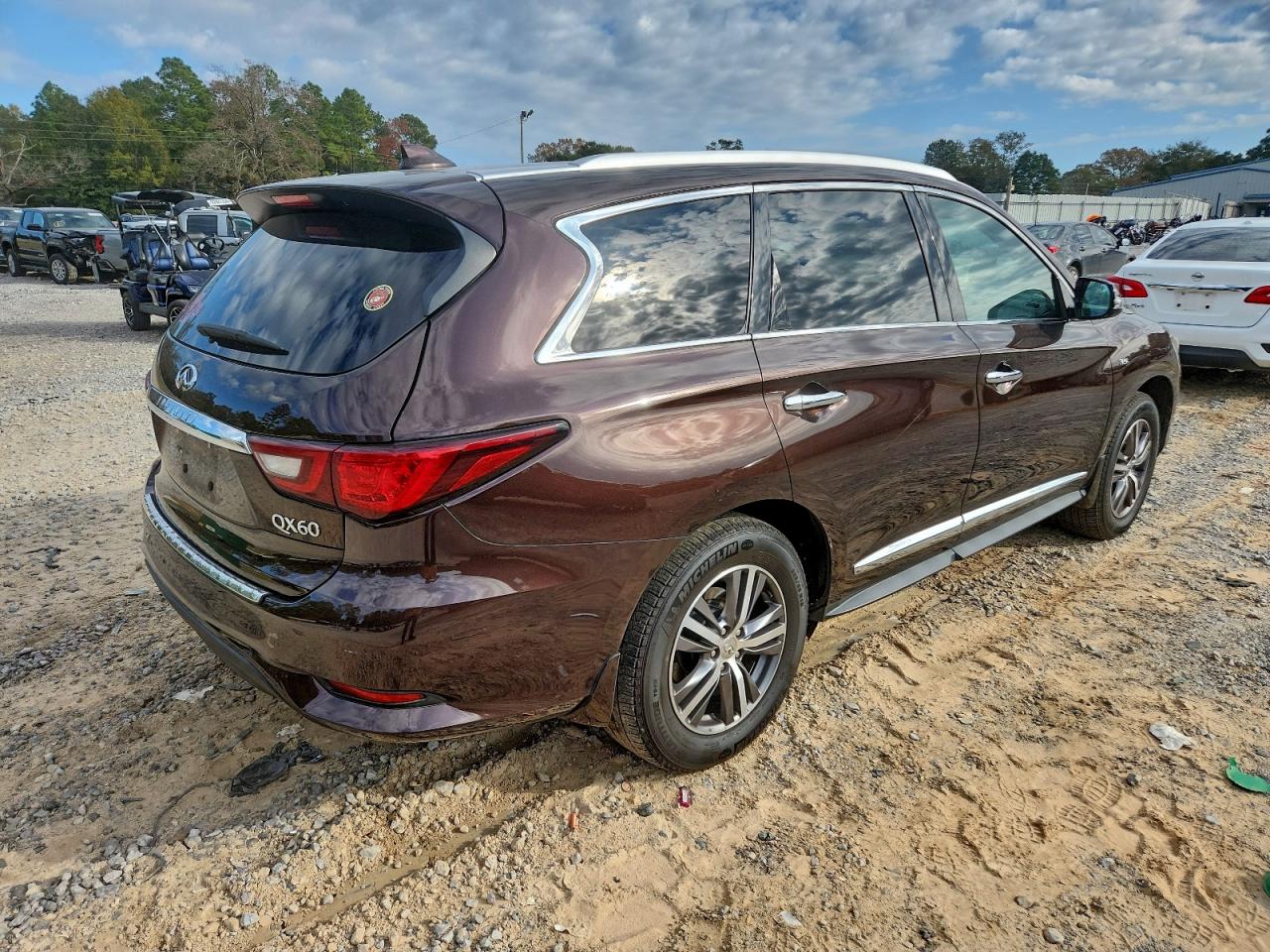 2020 INFINITI QX60 LUXE photo 3
