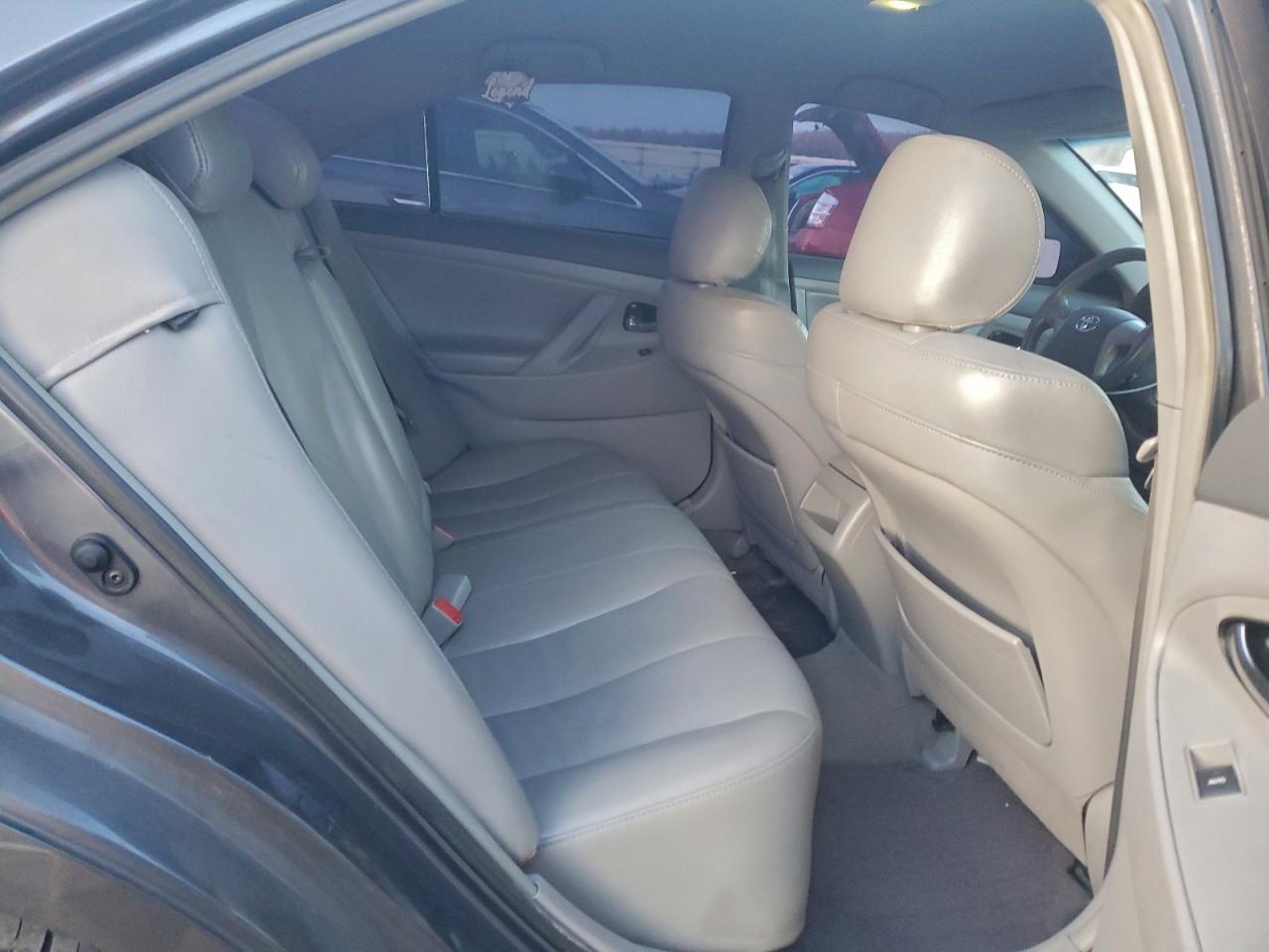 2011 TOYOTA CAMRY BASE photo 10