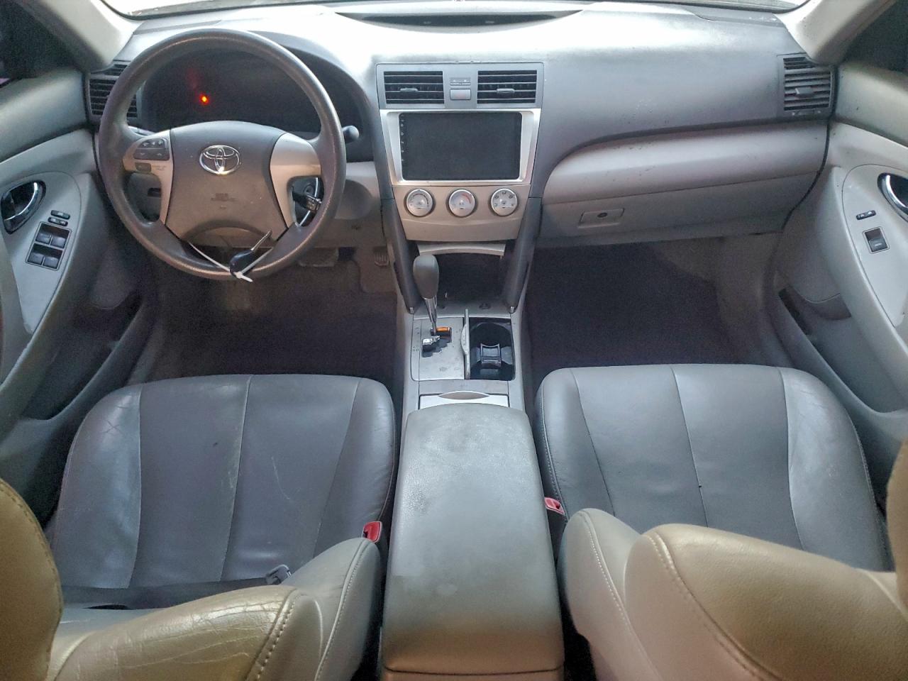 2011 TOYOTA CAMRY BASE photo 8