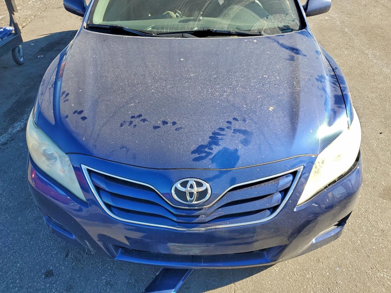 2010 TOYOTA CAMRY BASE photo 11