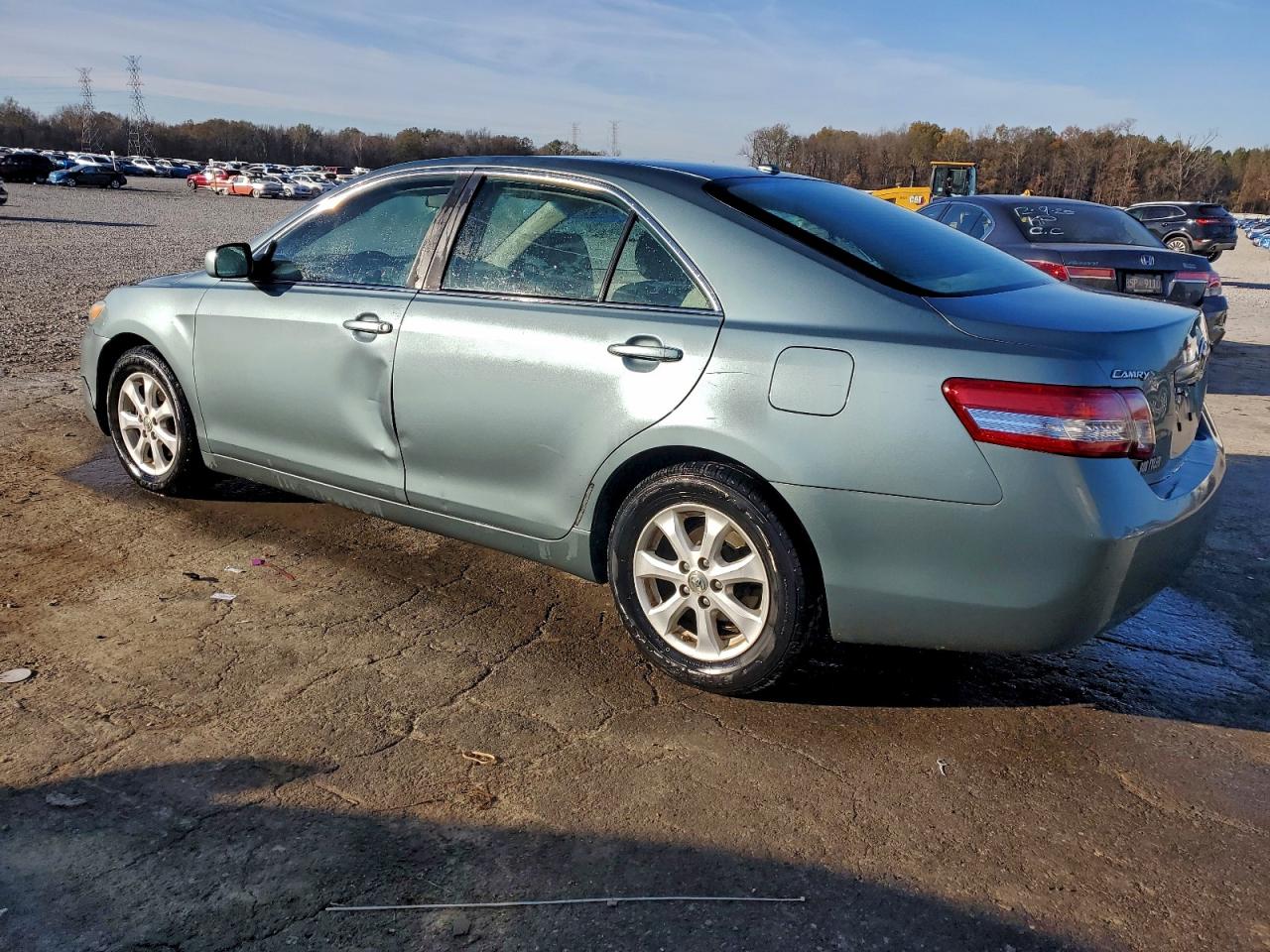 2011 TOYOTA CAMRY BASE photo 2
