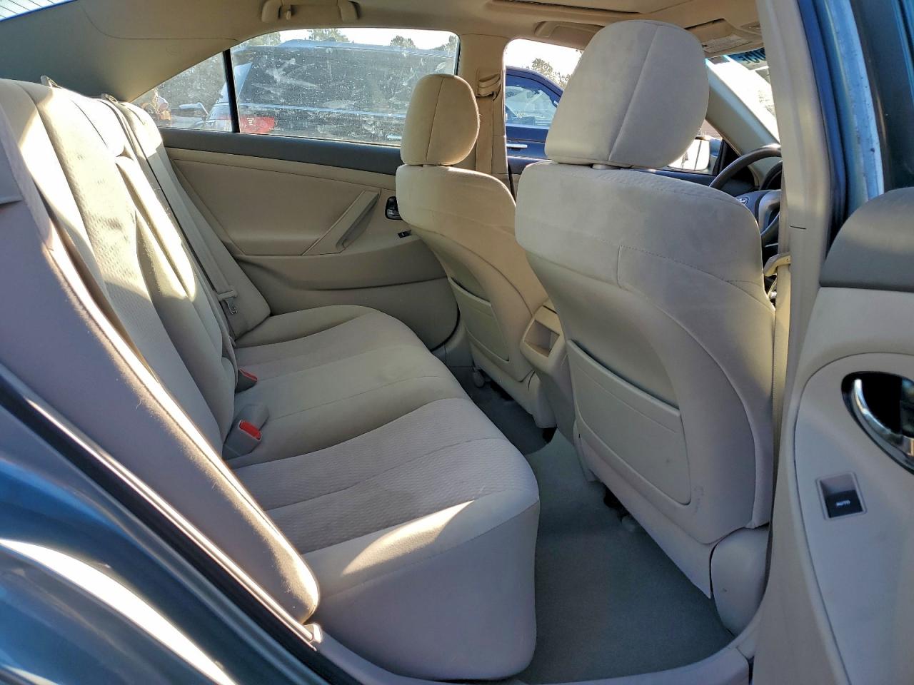 2011 TOYOTA CAMRY BASE photo 10