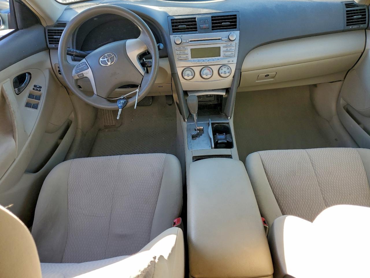 2011 TOYOTA CAMRY BASE photo 8