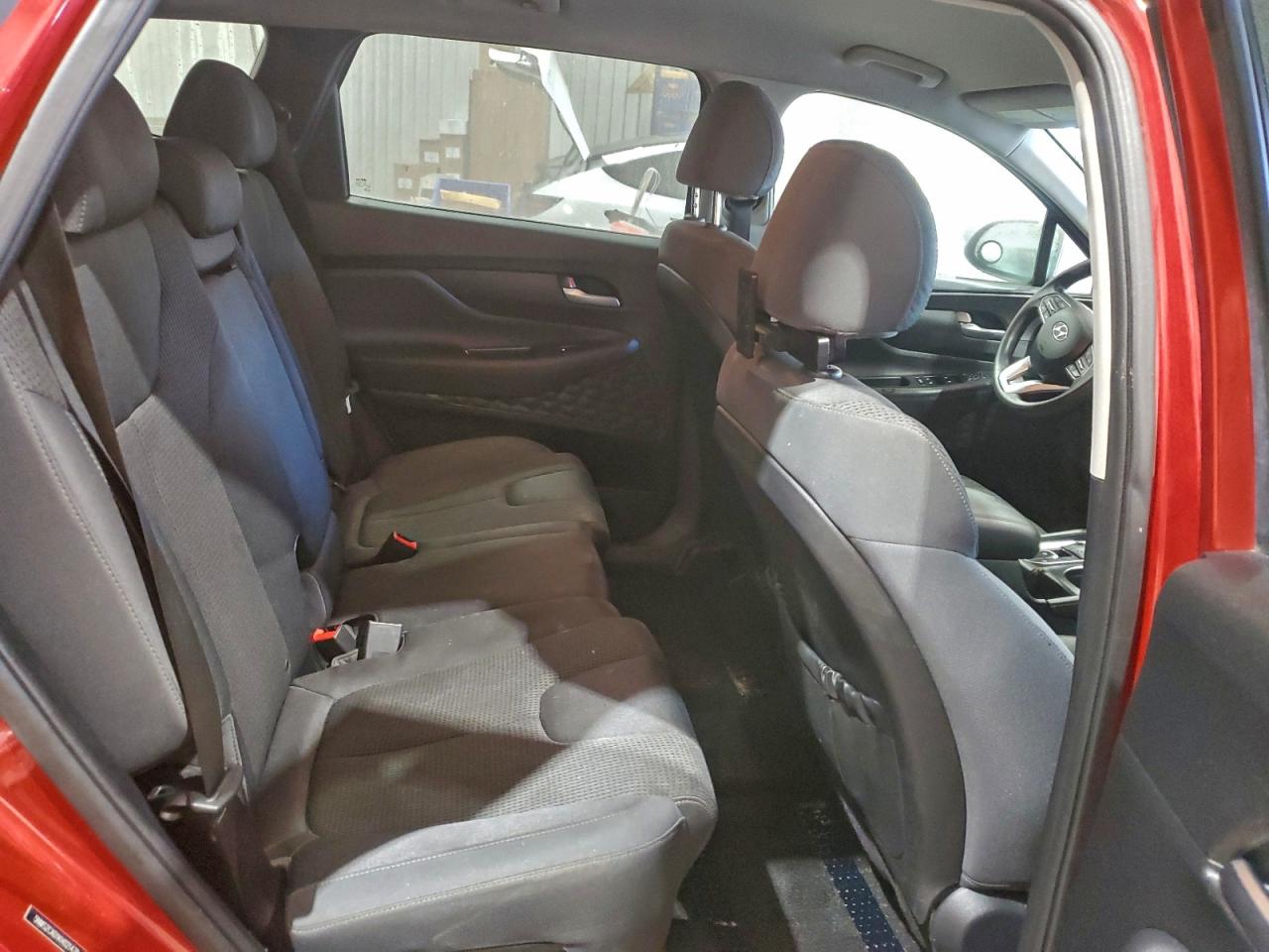 2019 HYUNDAI SANTA FE SE photo 10