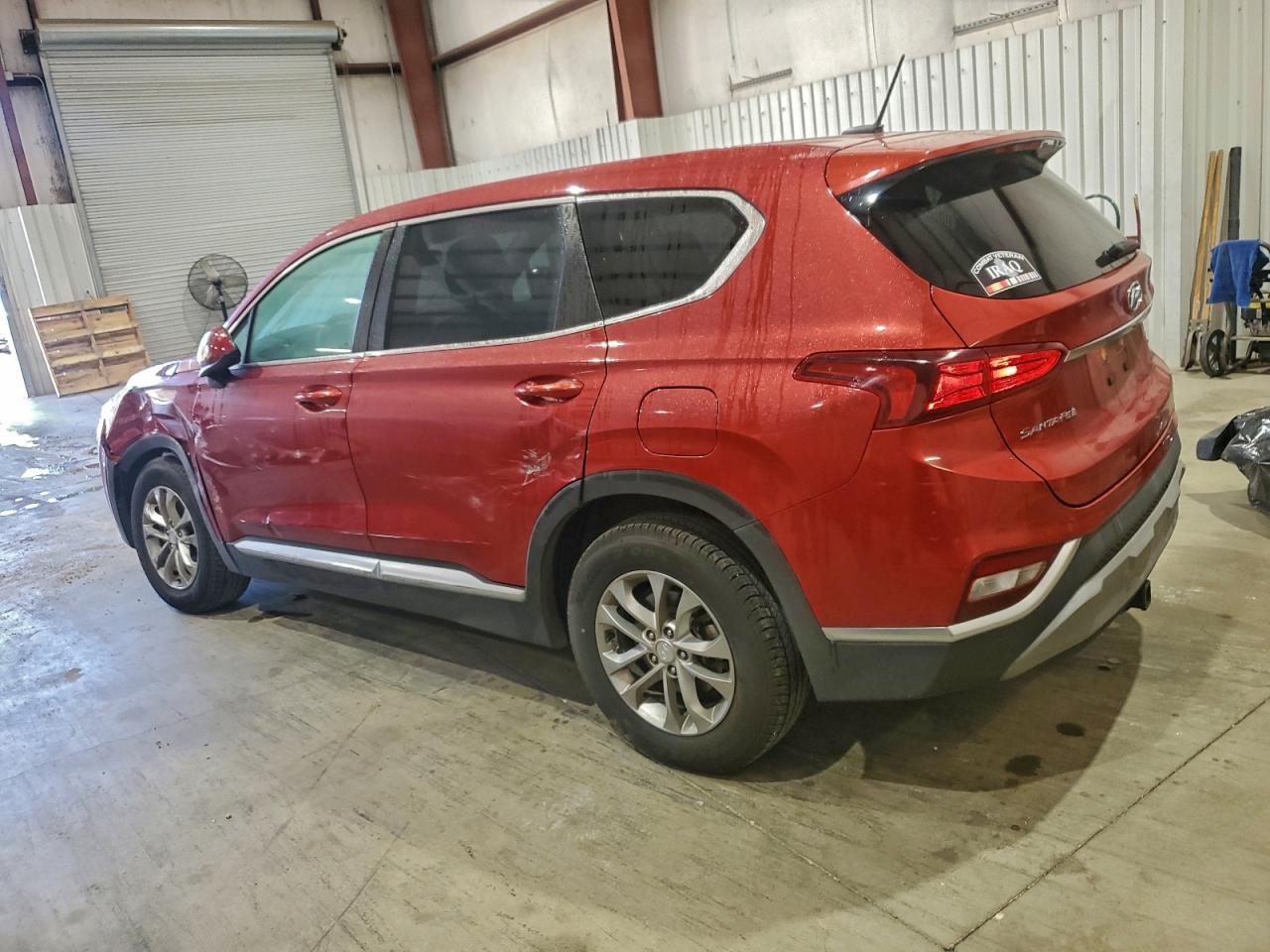 2019 HYUNDAI SANTA FE SE photo 2