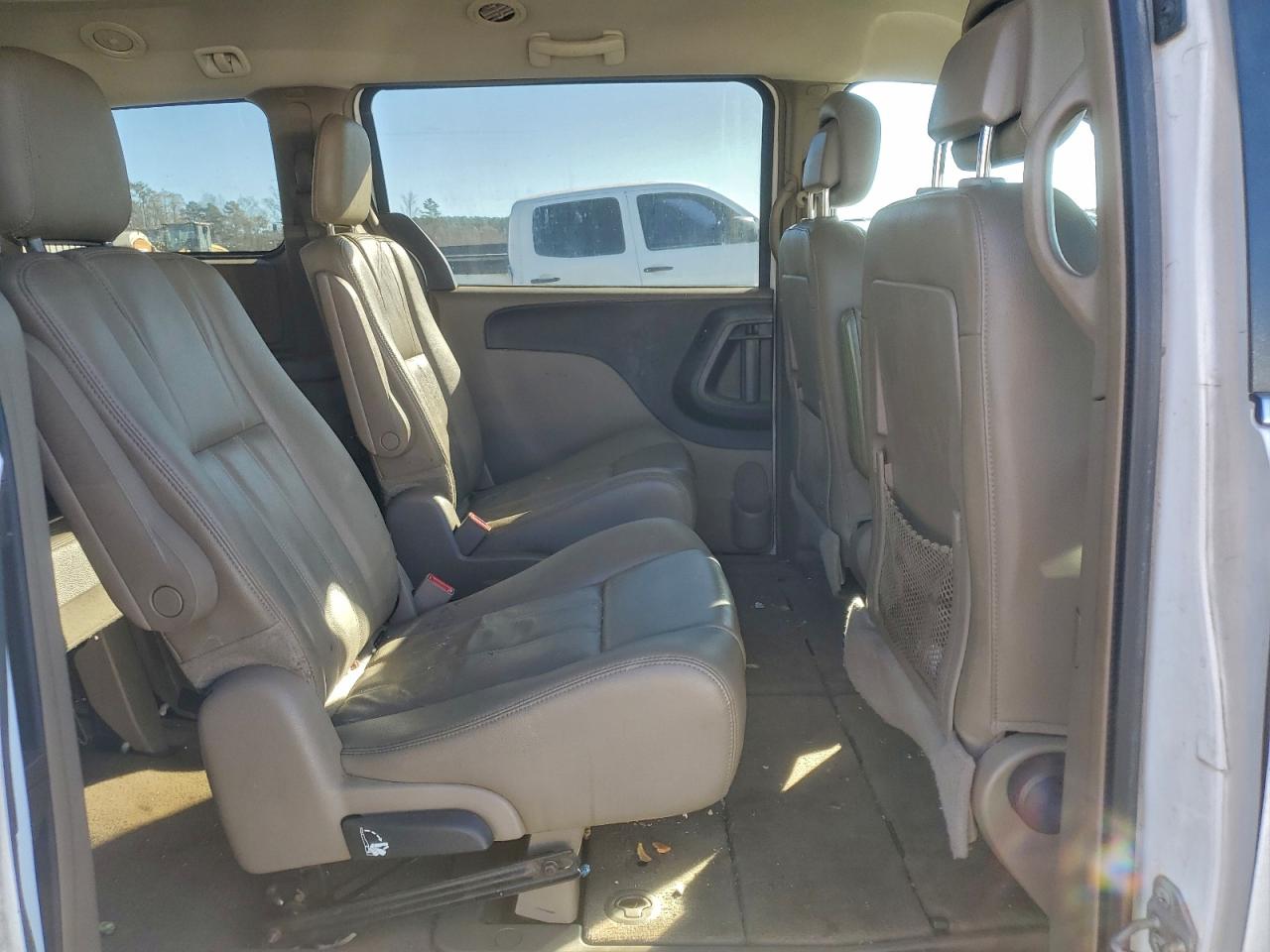 2015 CHRYSLER TOWN & COUNTRY TOURING photo 11