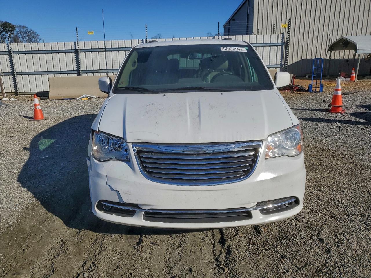 2015 CHRYSLER TOWN & COUNTRY TOURING photo 5