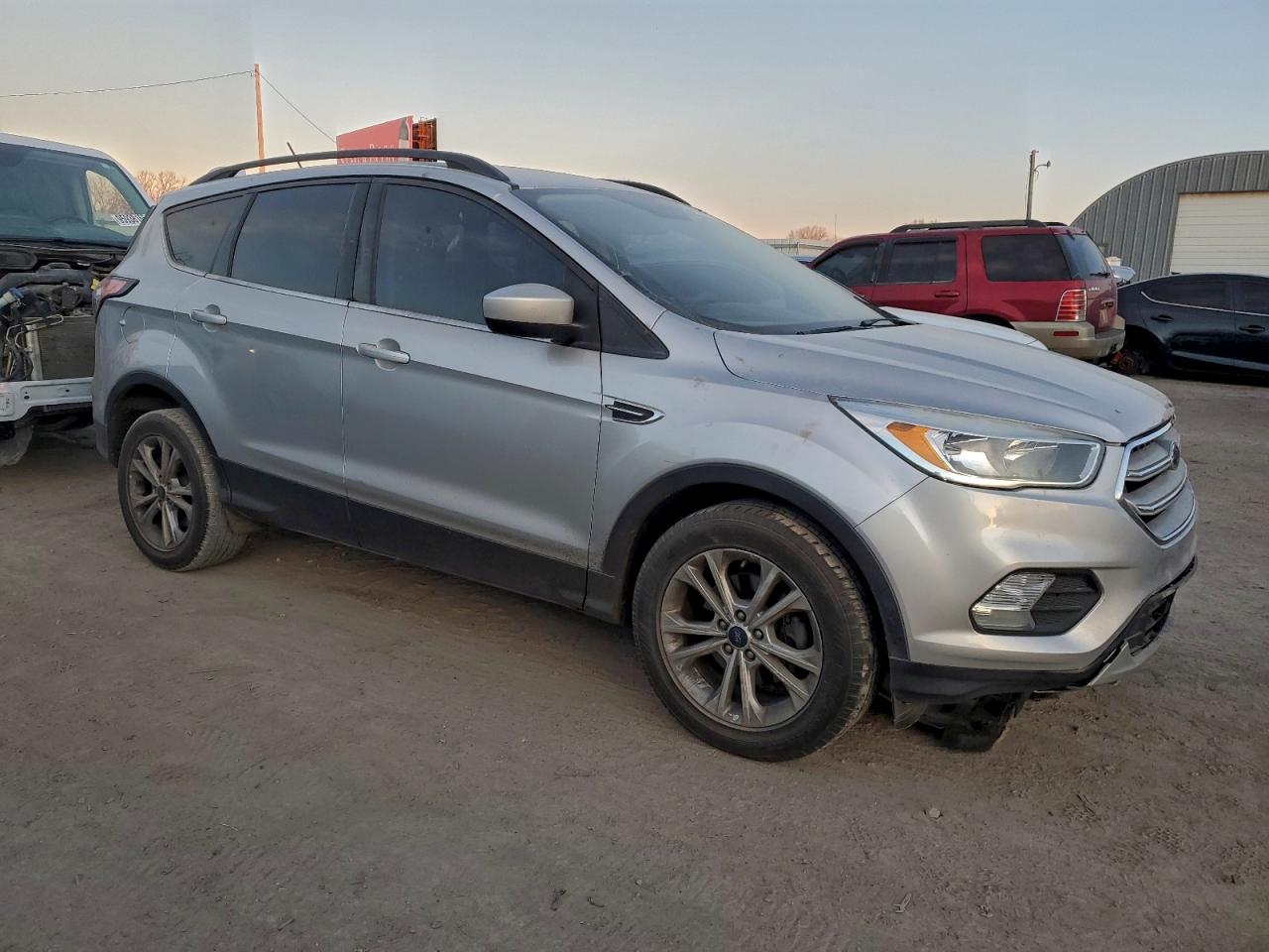 2018 FORD ESCAPE SE photo 4
