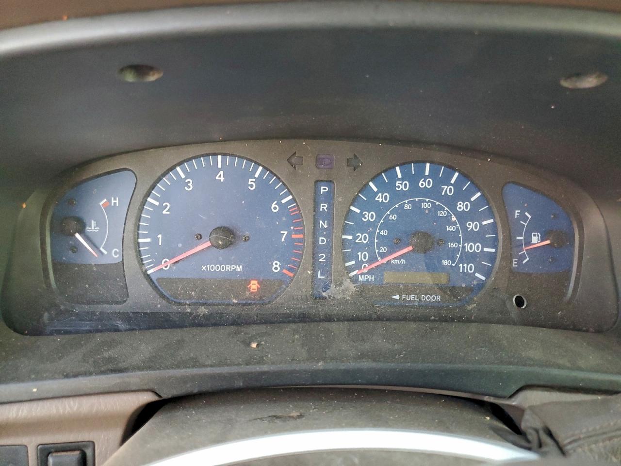 2001 TOYOTA SIENNA LE photo 9