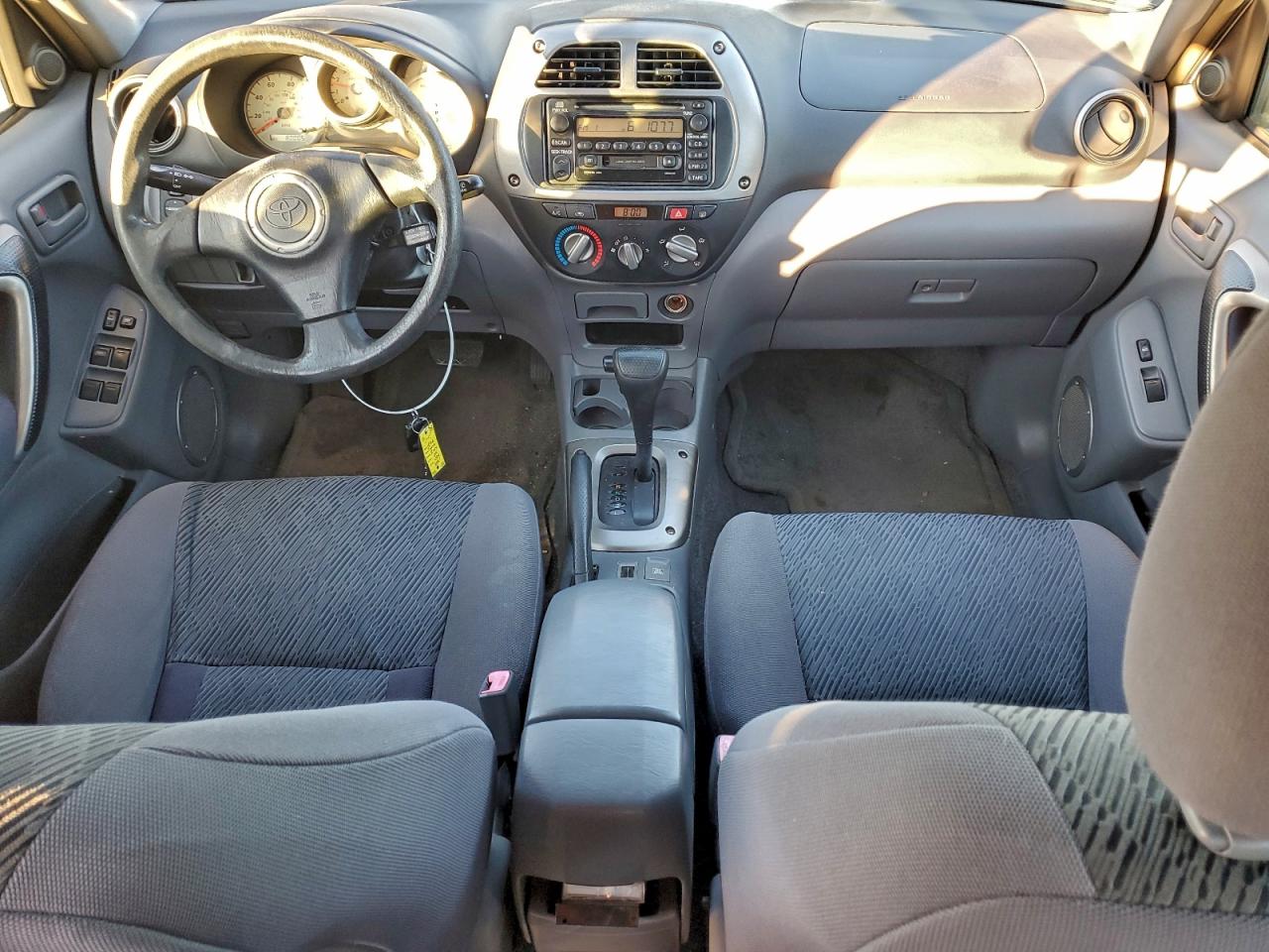 2002 TOYOTA RAV4 photo 8
