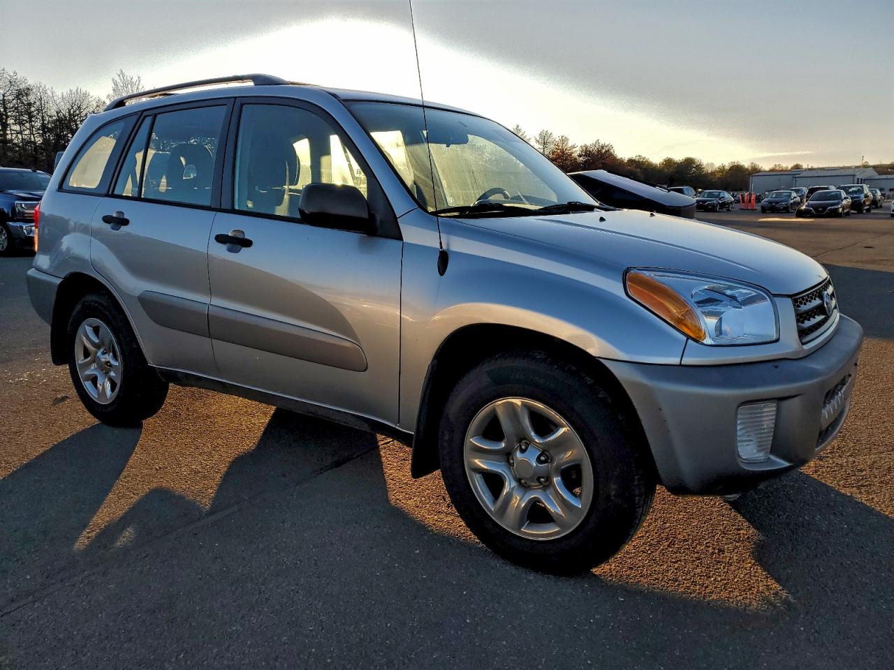2002 TOYOTA RAV4 photo 4