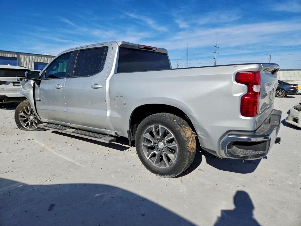 2021 CHEVROLET SILVERADO C1500 LT photo 2