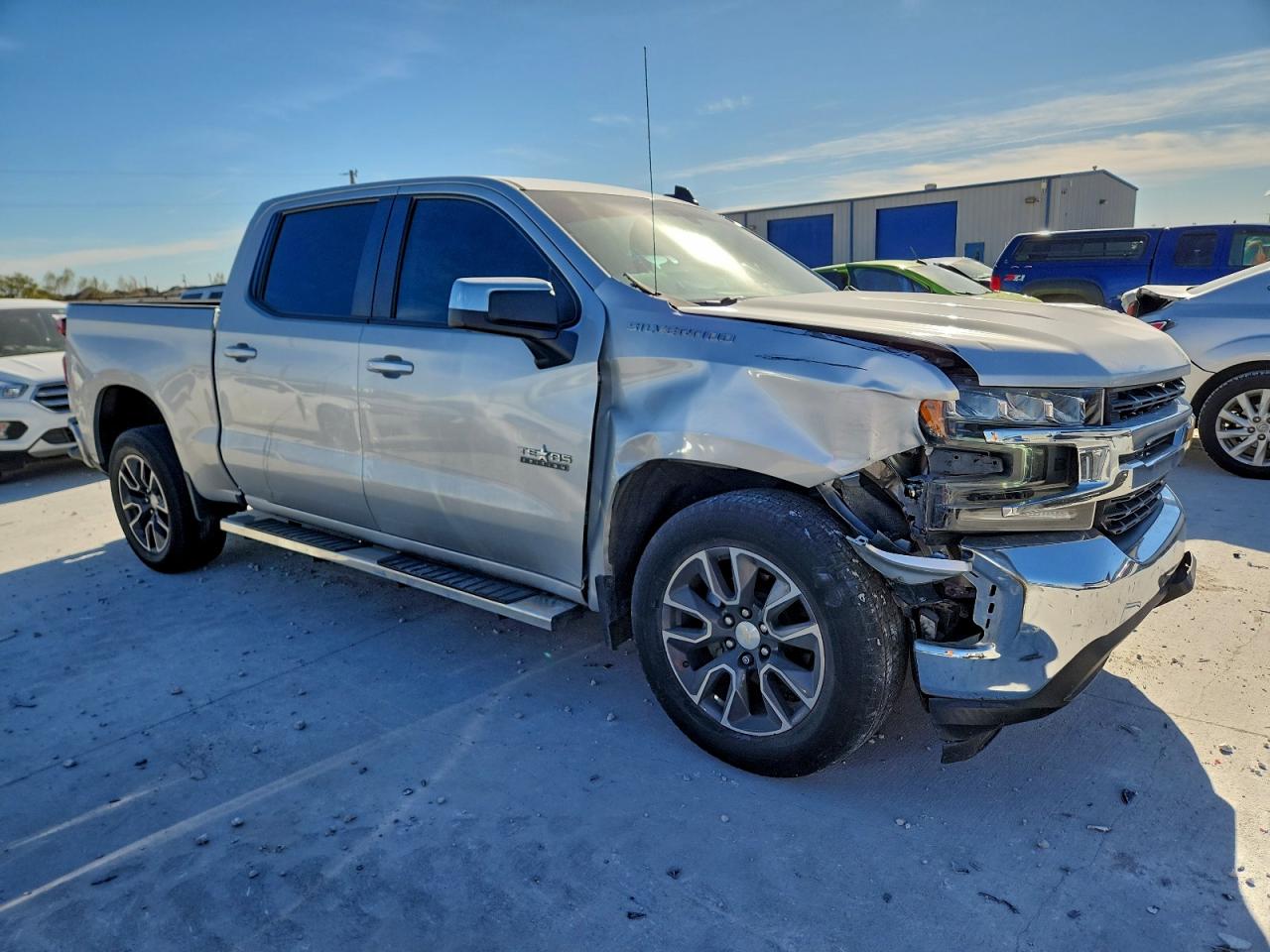 2021 CHEVROLET SILVERADO C1500 LT photo 4