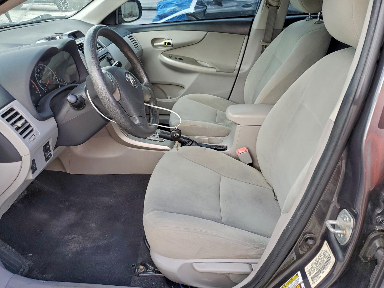 2013 TOYOTA COROLLA BASE photo 12