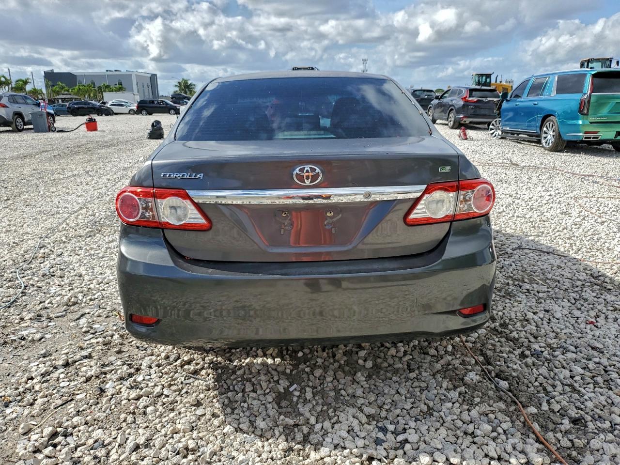 2013 TOYOTA COROLLA BASE photo 6