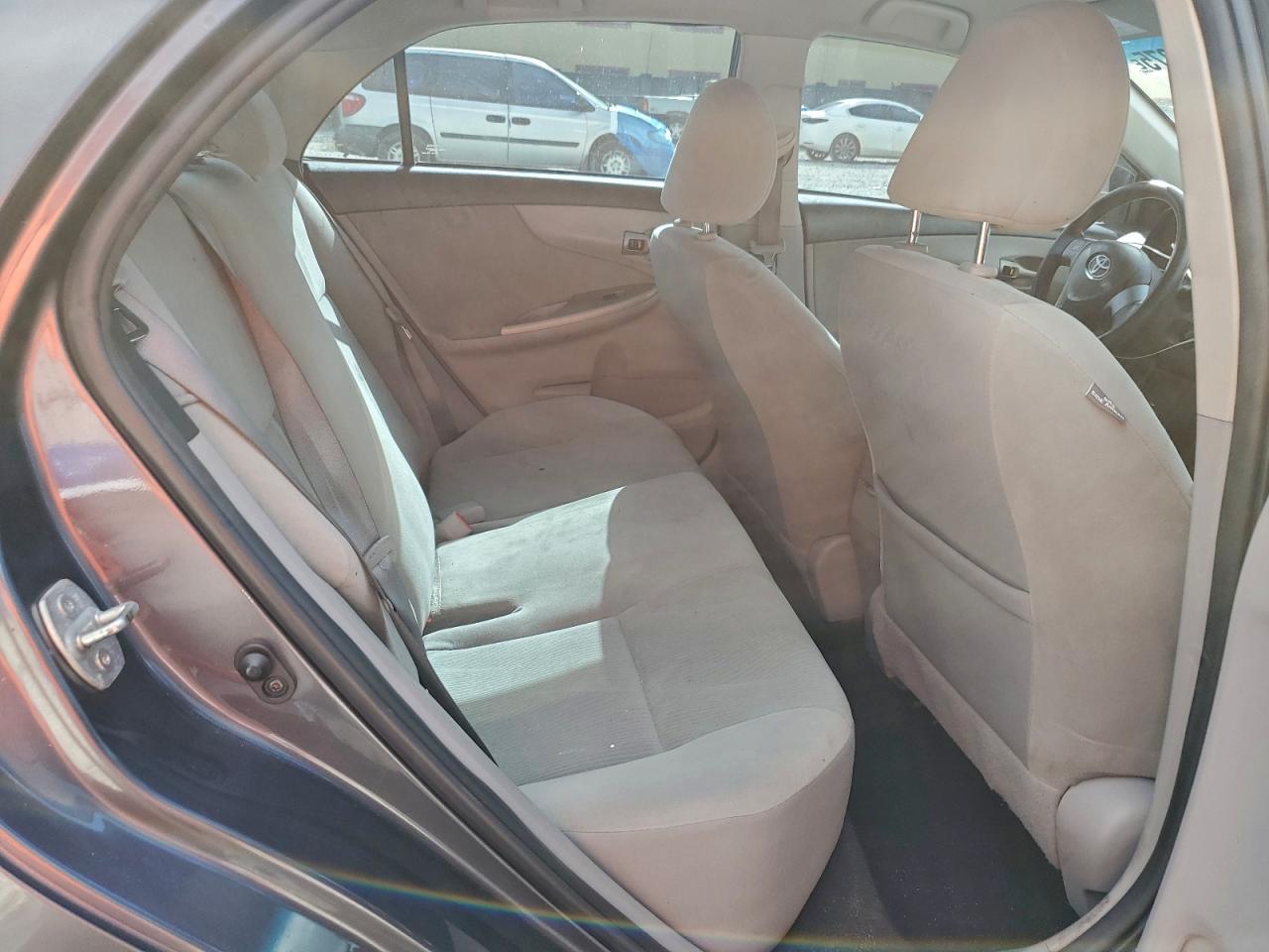 2013 TOYOTA COROLLA BASE photo 10