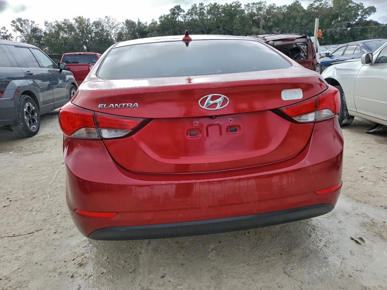 2015 HYUNDAI ELANTRA SE photo 6
