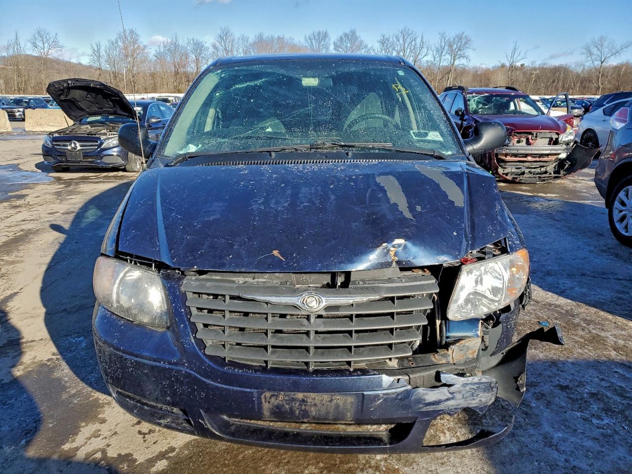 2005 CHRYSLER TOWN & COUNTRY photo 5